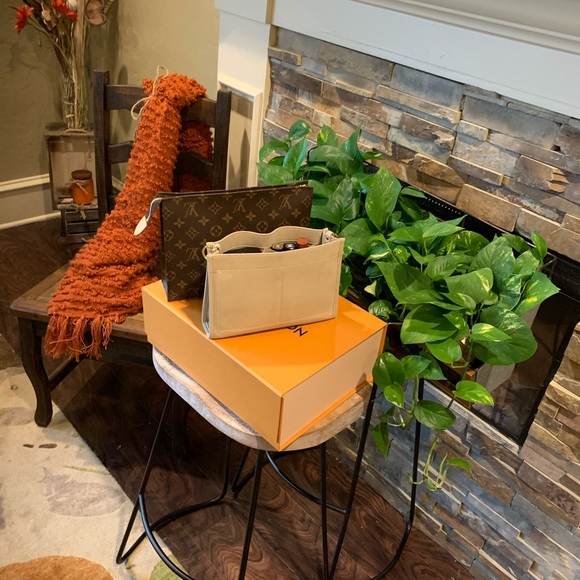 Extra Pic -pending - Picture 5 of 10